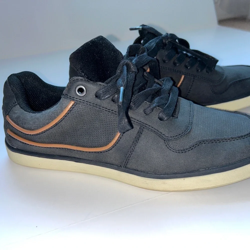 Primark Man Black Tan Sneakers Shoes‎ New Sz. 8